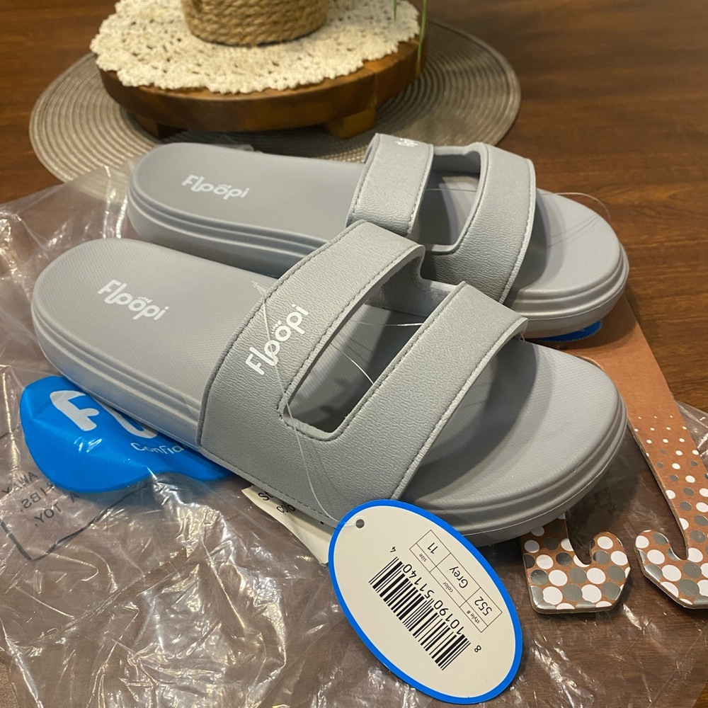 Floopi Women's Summer Double Strap Slide Sandal size 11
